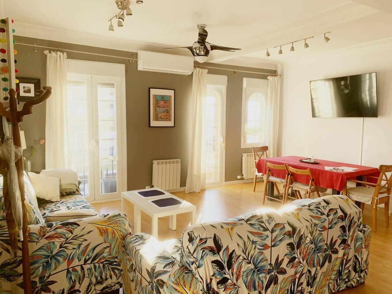 Apartament Un Hogar En El Centro Con Parking Gratuito Saragossa Zewnętrze zdjęcie
